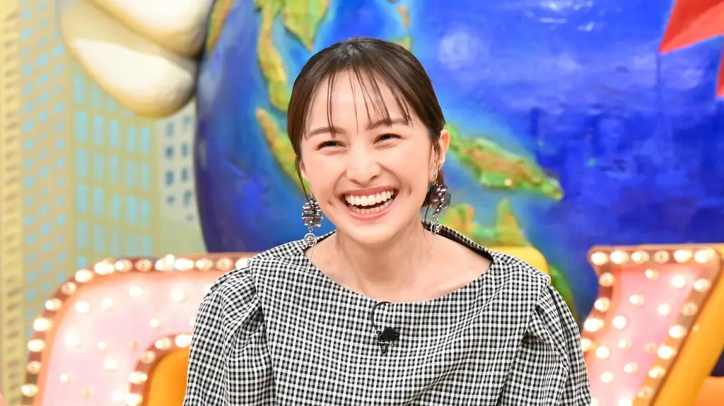 ももクロ百田夏菜子「直しました！」八重歯の矯正を報告、きれいな歯並びを披露｜entax（エンタックス）