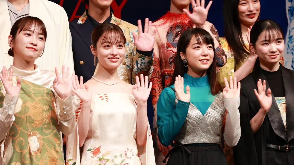 橋本環奈 作品への熱い思いが止まらず「話しすぎちゃった…」舞台『千と千尋の神隠し』製作会見｜entax（エンタックス）