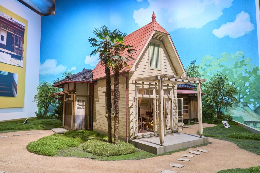 「ジブリパークとジブリ展」東京会場「サツキとメイの家 5分の1スケール模型」の写真