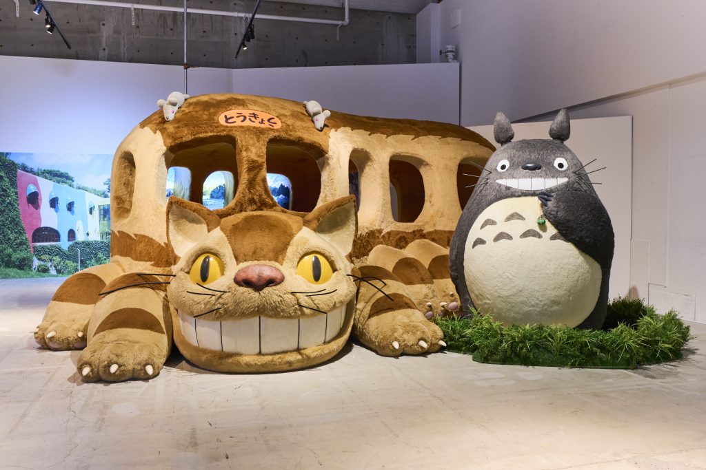 「ジブリパークとジブリ展」東京会場「ネコバスとトトロ」の写真