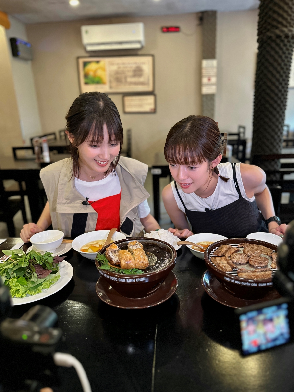 佐藤栞里＆本田翼の写真