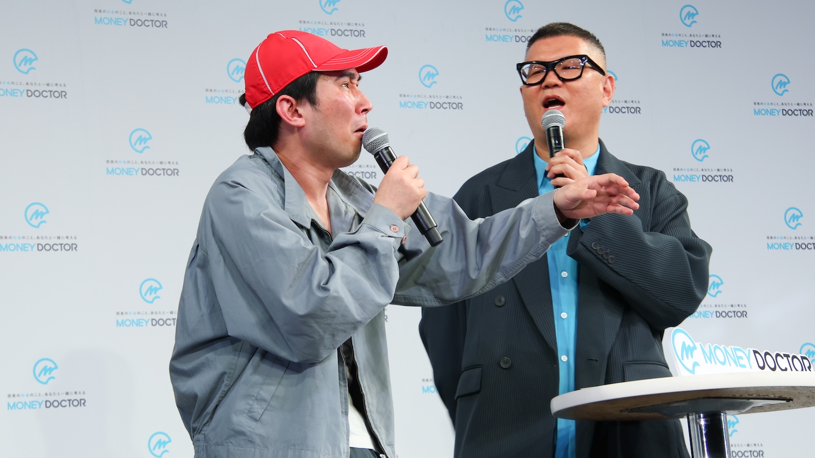 シソンヌの写真