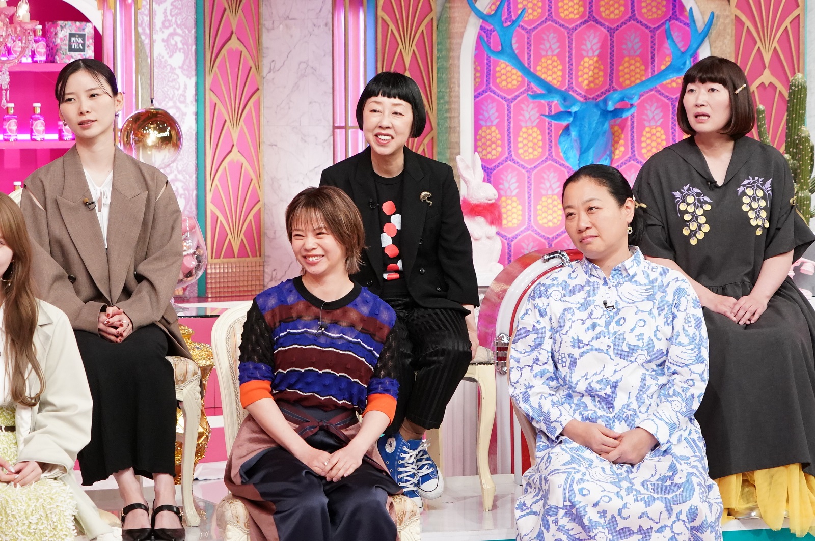 川村エミコらの写真