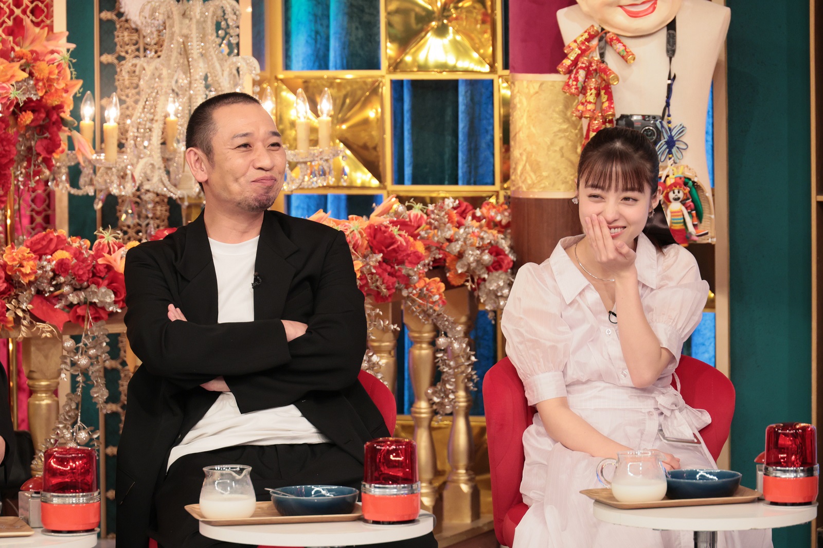 千鳥・大悟と橋本環奈の写真