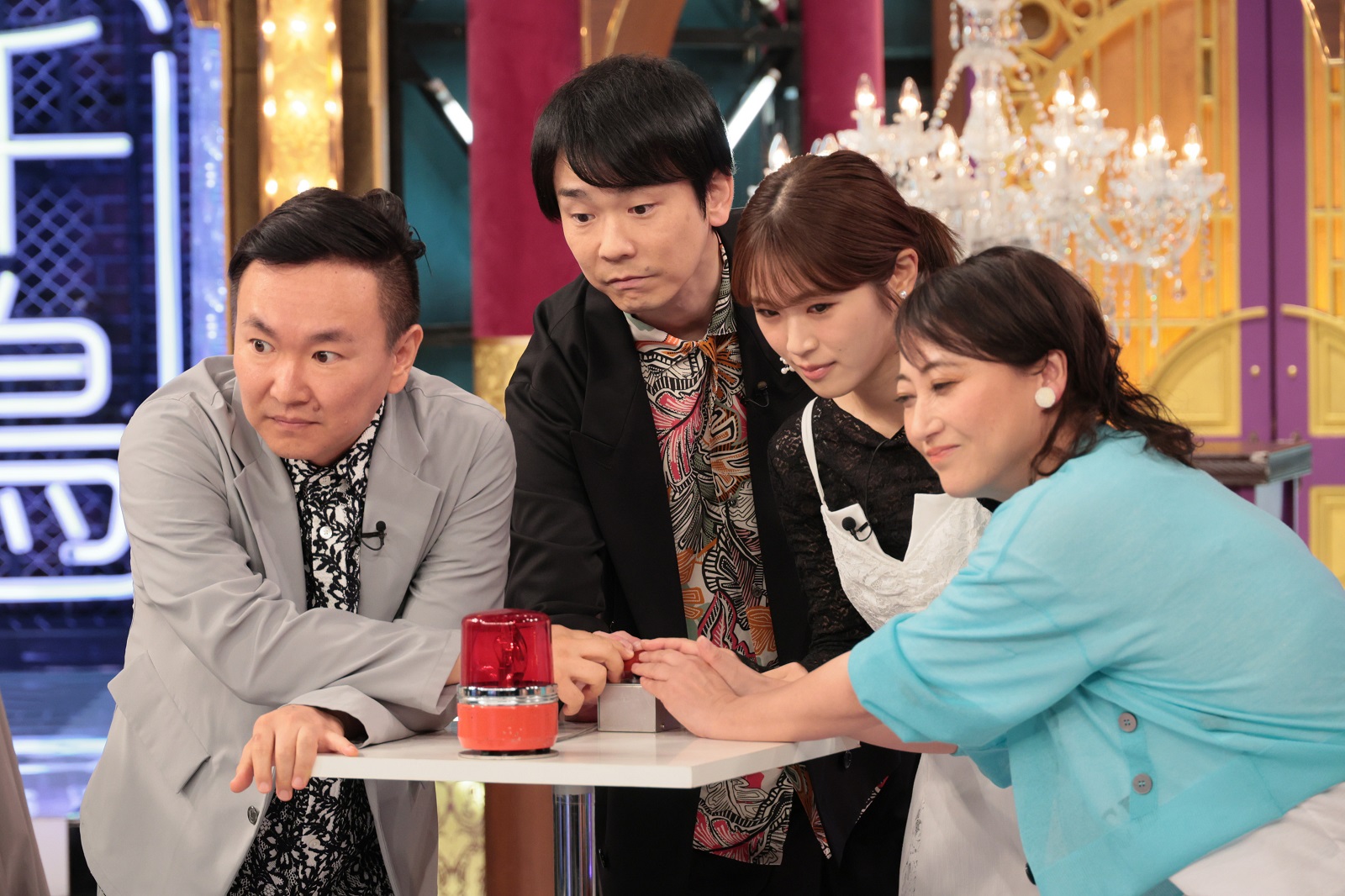 かまいたちと渋谷凪咲と友近の写真