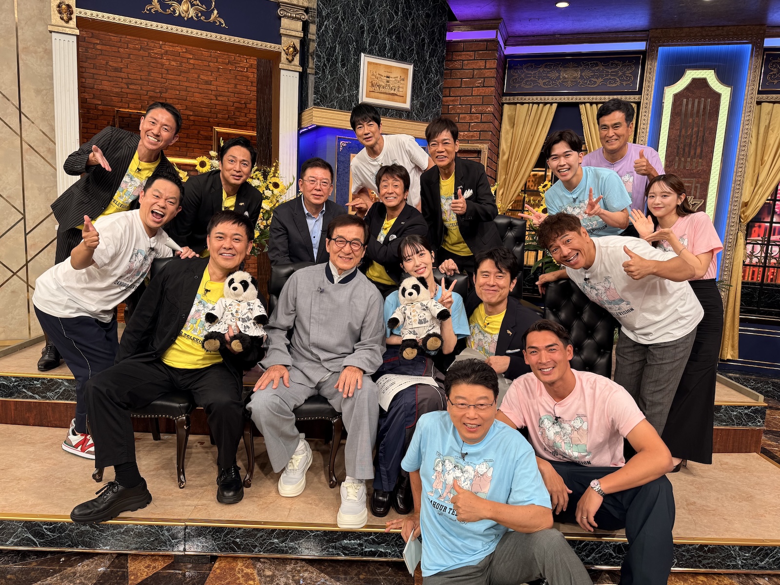 日本テレビ『24時間テレビ48 生しゃべくり007』に出演したジャッキー・チェン、名倉潤、上田晋也、原田泰造、堀内健、浜辺美波、森香澄、鈴木福、石原良純、槙野智章、徳井義実、福田充徳、羽鳥慎一、津田篤宏、有田哲平、北村晴男