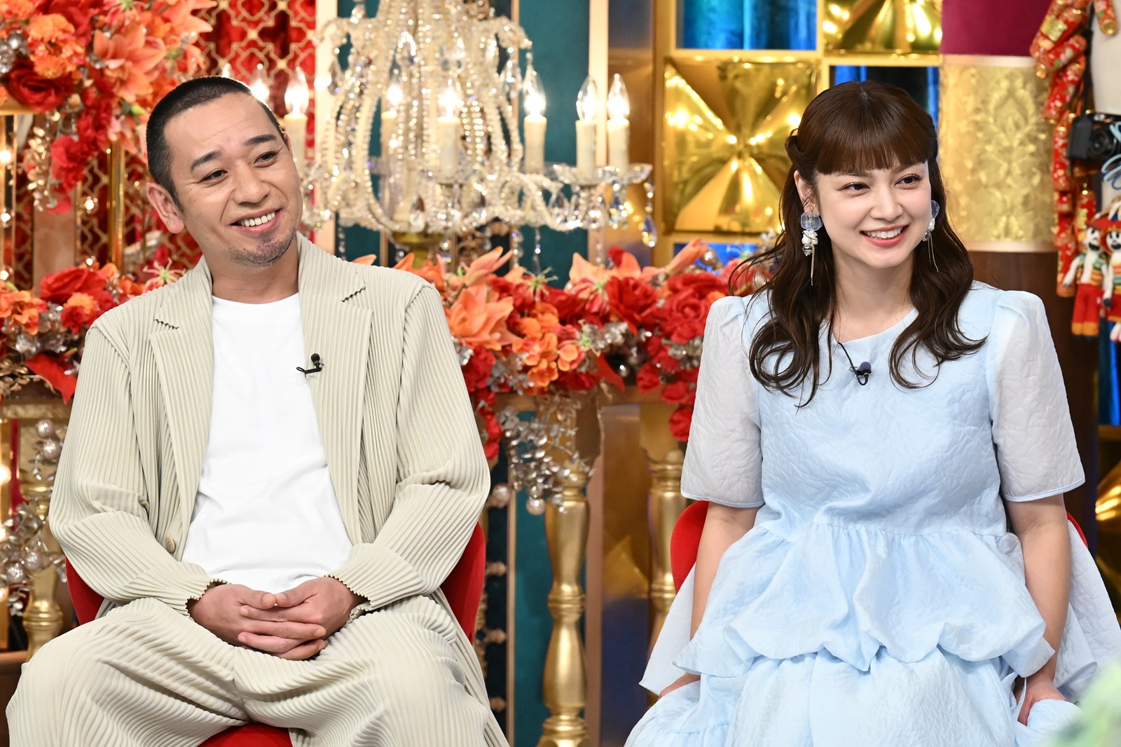 平愛梨と、千鳥・大悟の写真