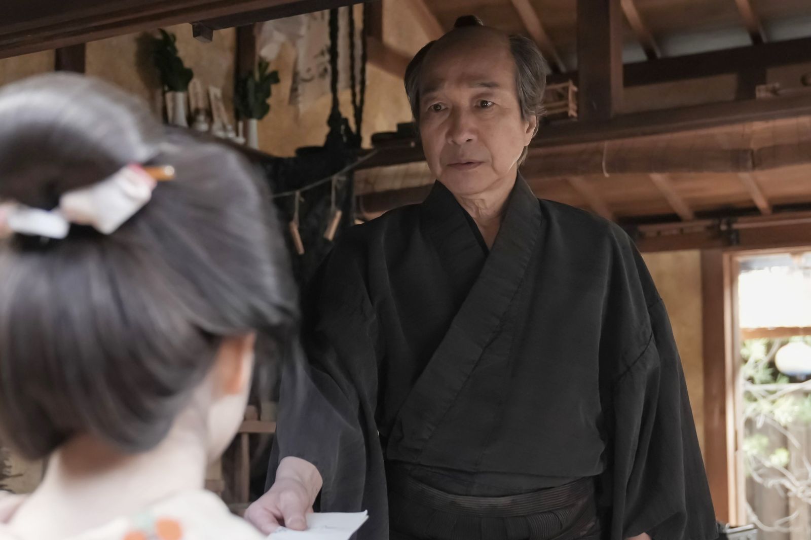 松野勘右衛門役・小日向文世の写真