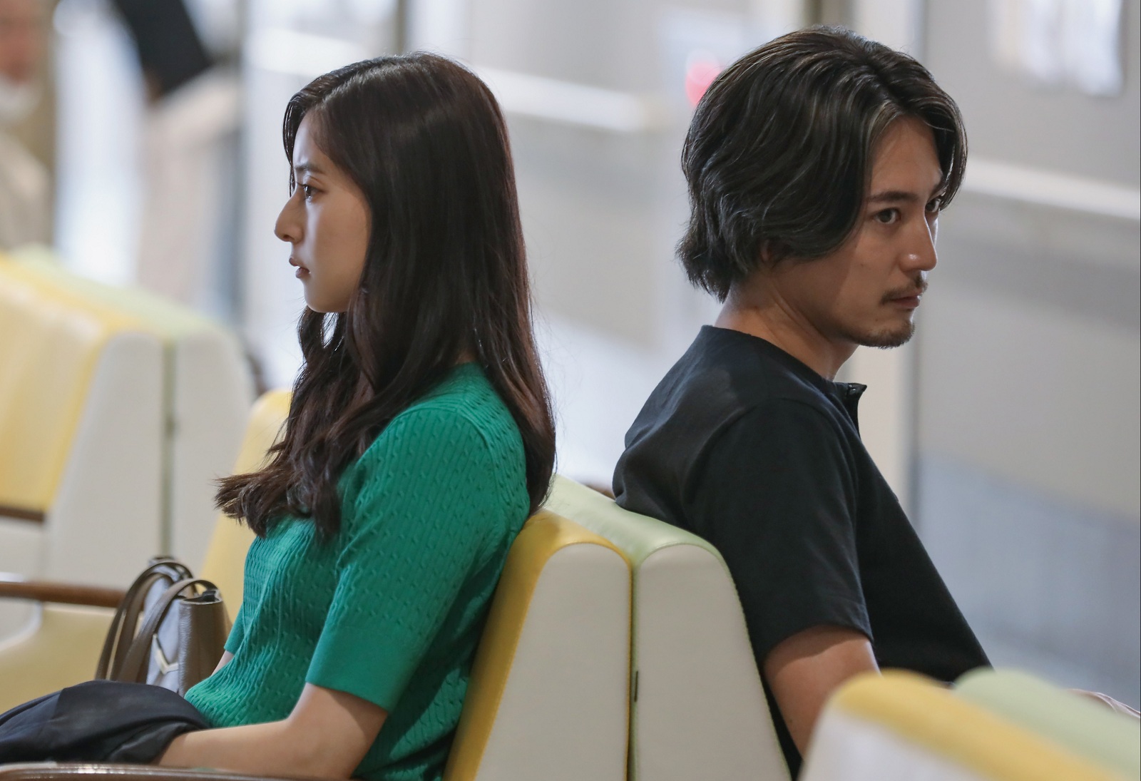 間宮祥太朗、新木優子の写真