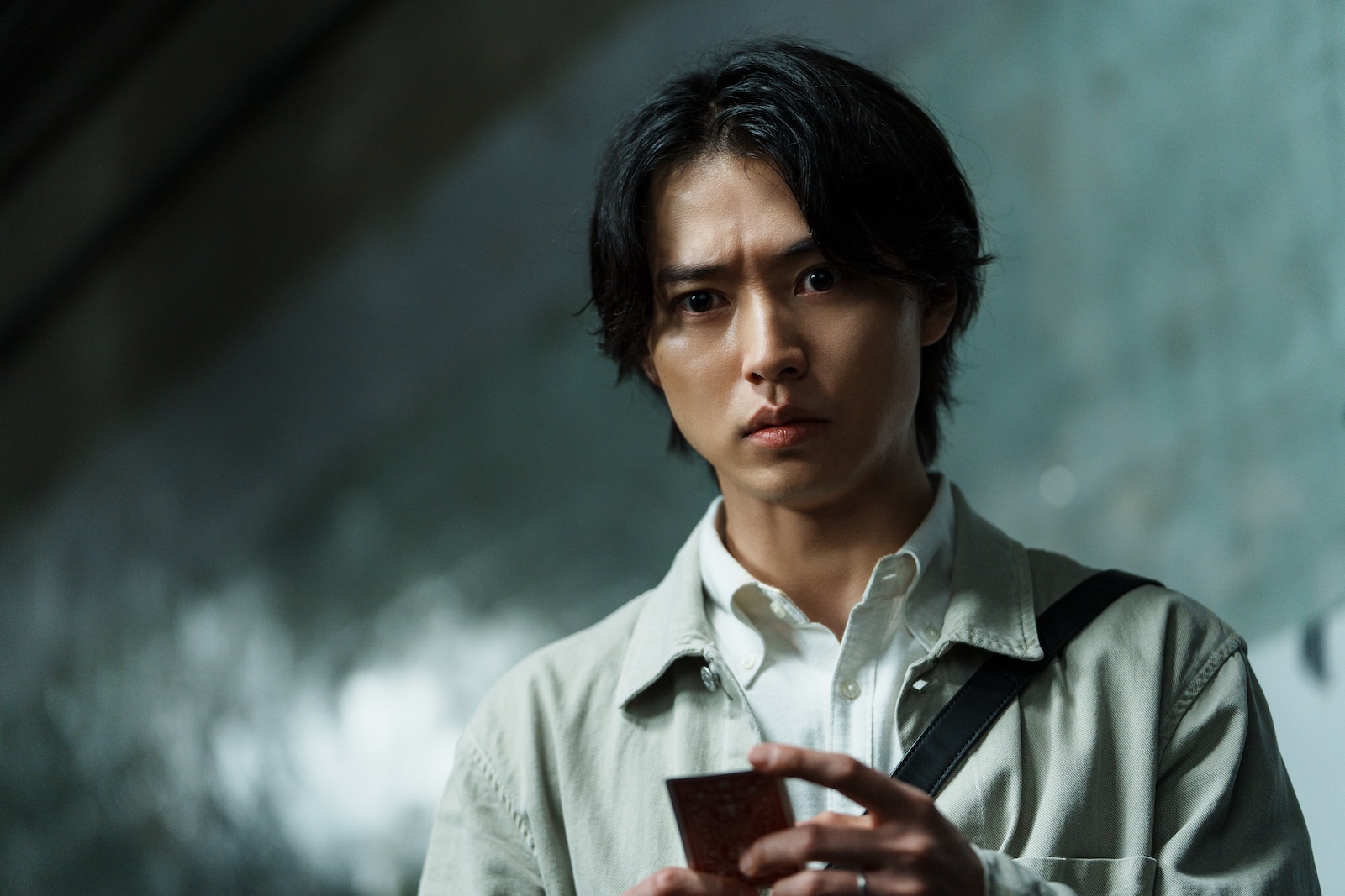 Netflixシリーズ『今際の国のアリス』に出演する山﨑賢人