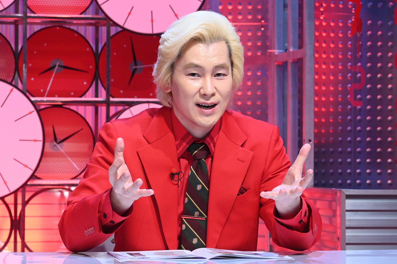 カズレーザーの写真