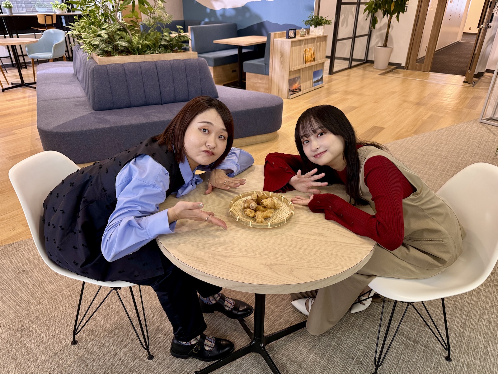 吉住、影山優佳の写真