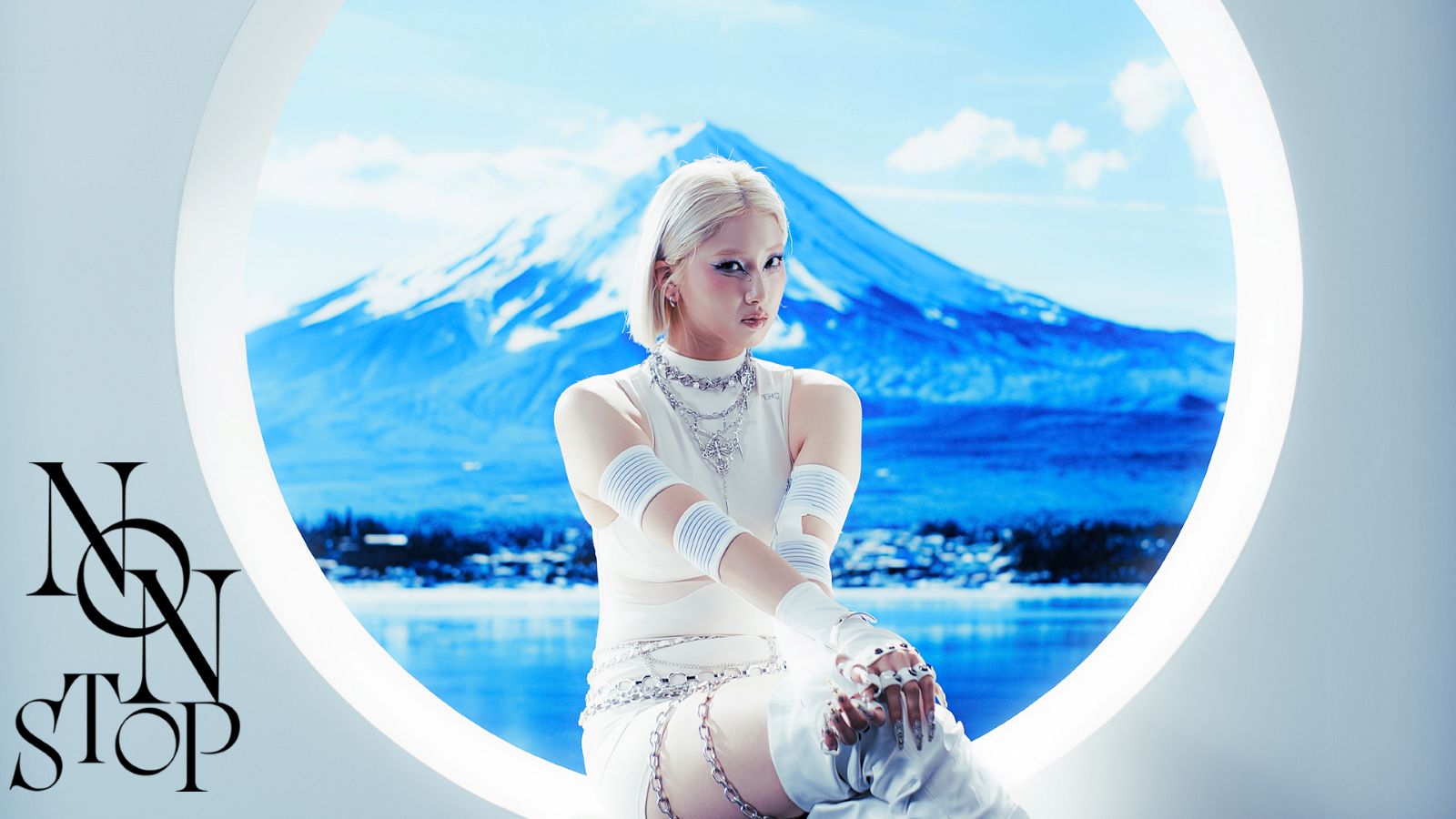 HANA『NON STOP』MVサムネイル