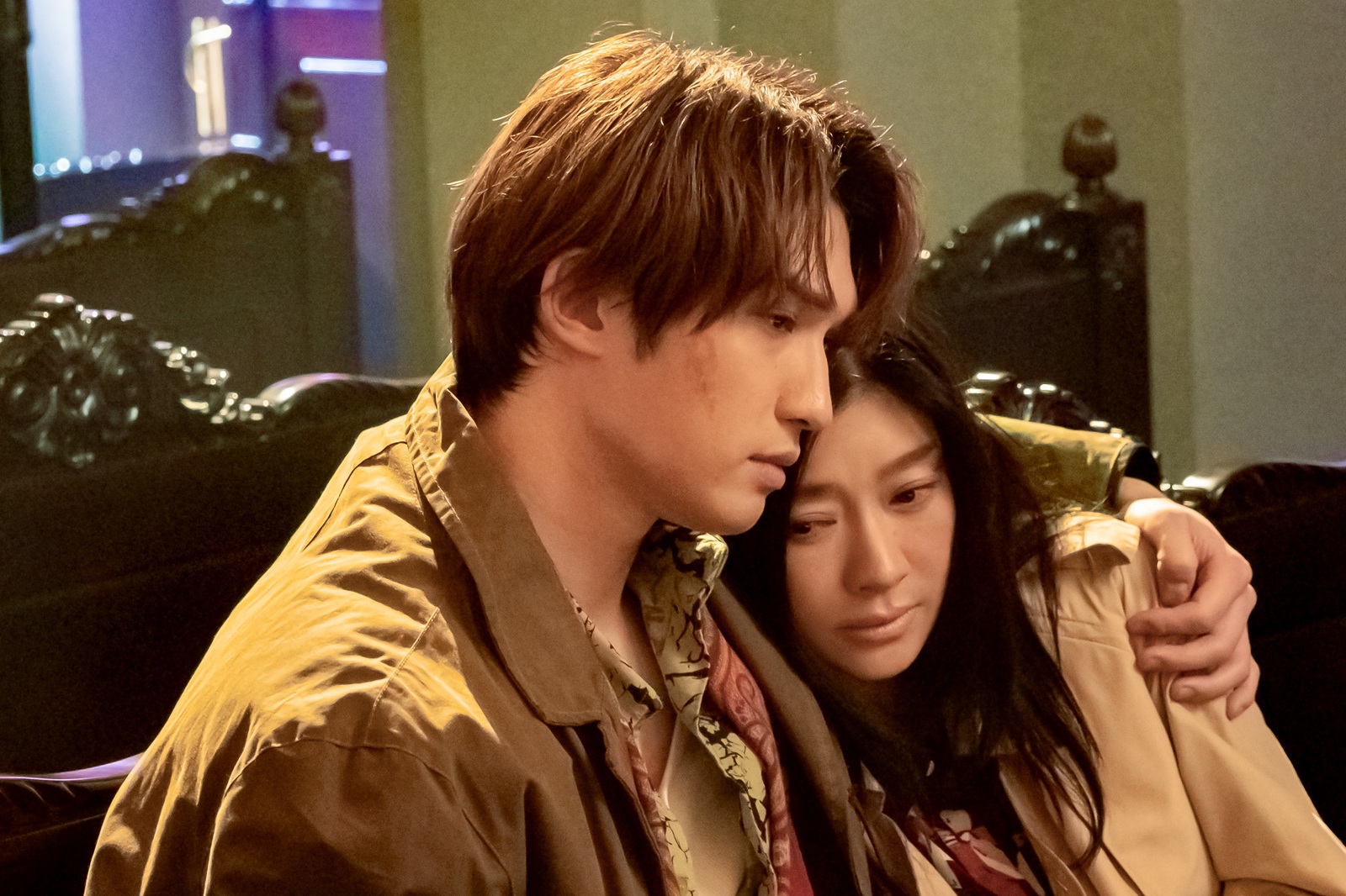 SixTONESのジェシーと篠原涼子の写真