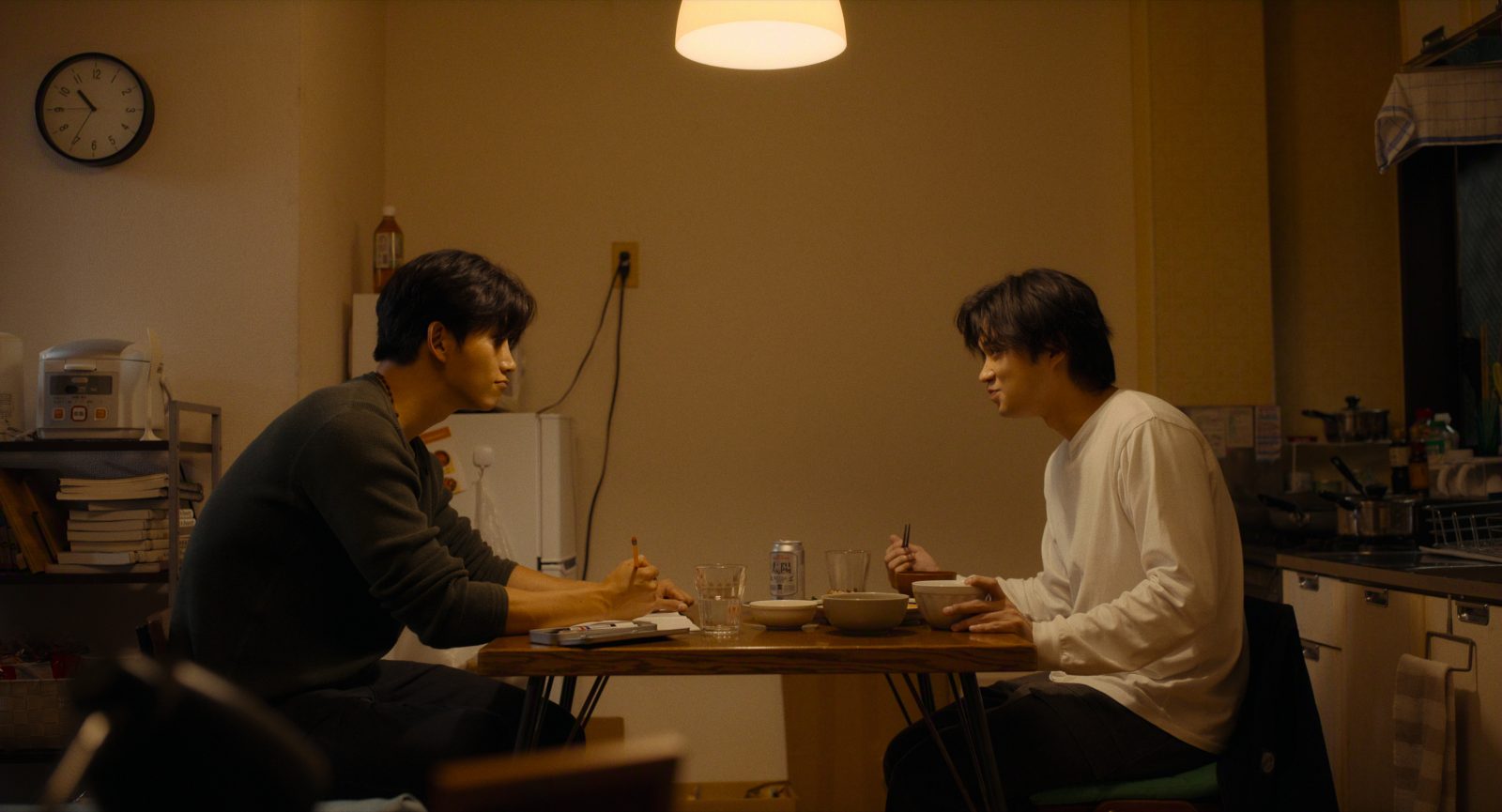 俳優の磯村勇斗とオク・テギョンがW主演を務めるNetflixシリーズ『ソウルメイト』