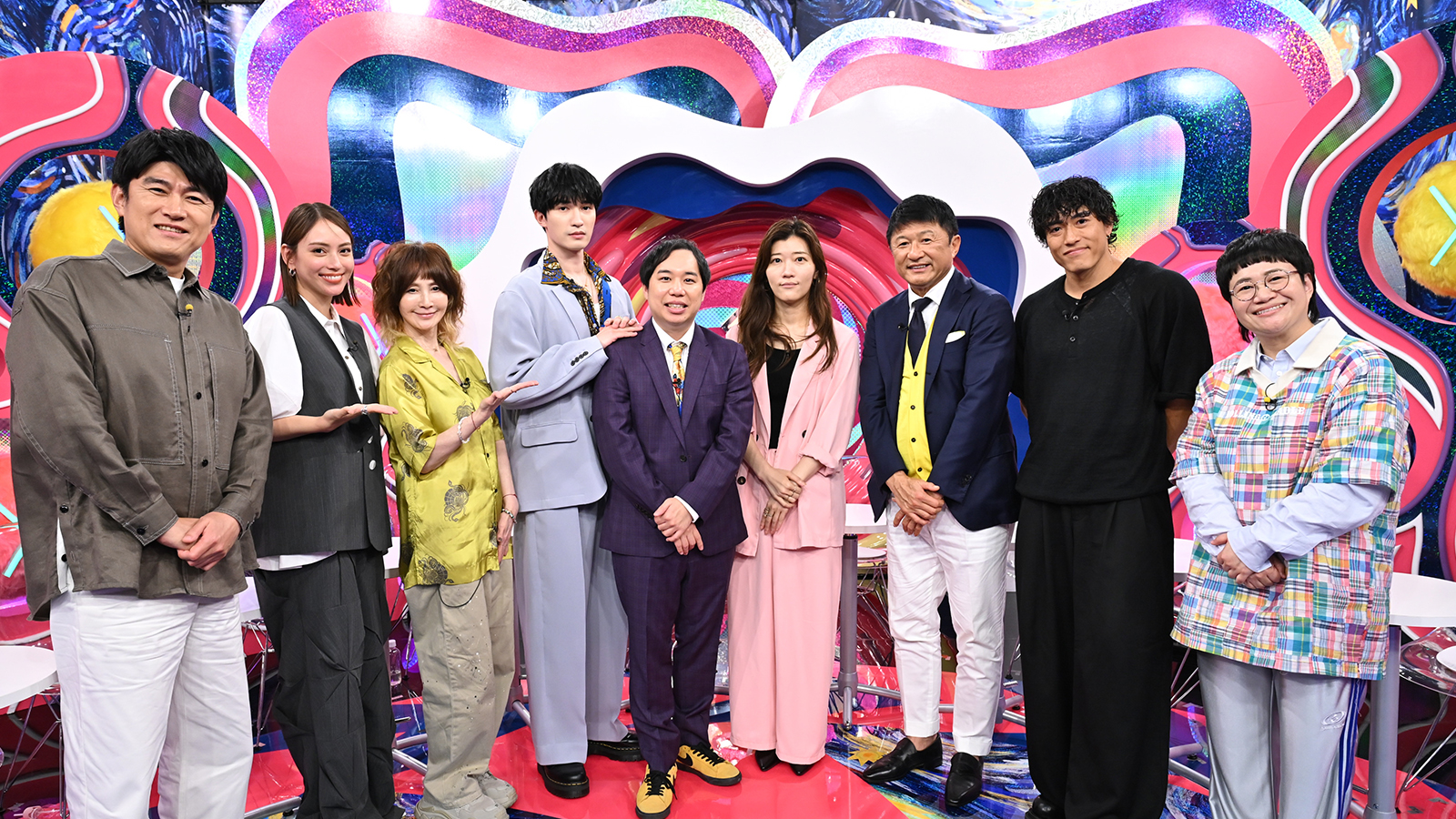 藤井貴彦アナウンサー、滝沢カレン、YOU、ジェシー(SixTONES)、せいや(霜降り明星)、ヒコロヒー、武田修宏、中務裕太(GENERATIONS)、近藤春菜(ハリセンボン)の写真